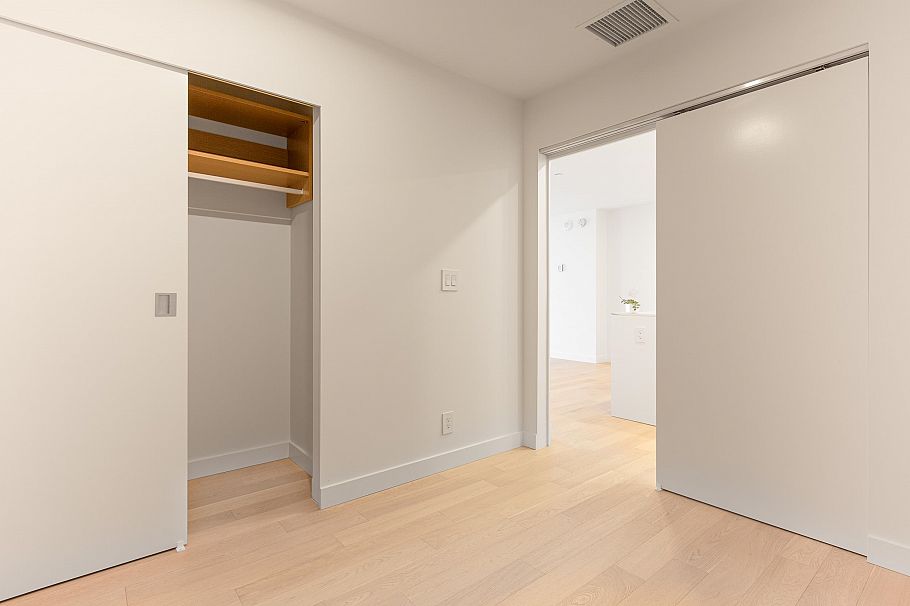 4201 1480 Howe Street Vancouver, BC - 8