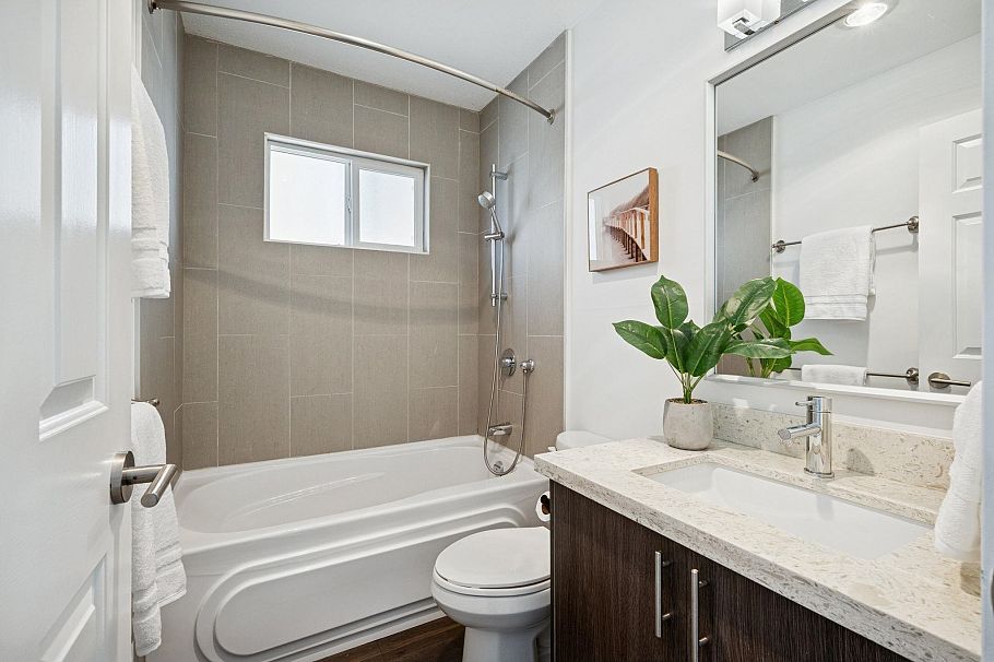 2748 E 23rd Avenue Vancouver, BC - 20