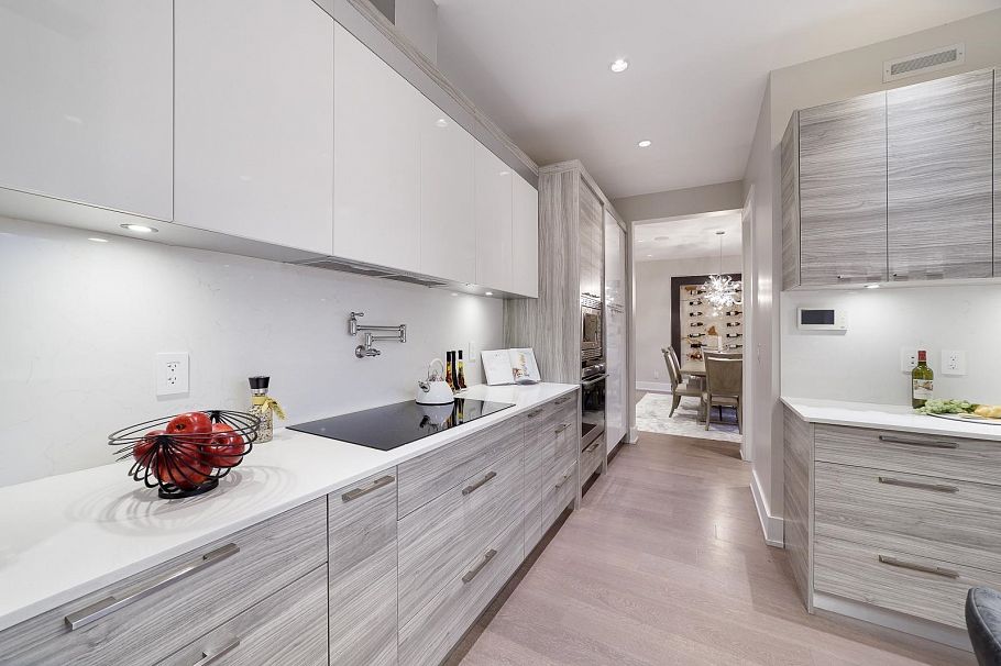 517 Granada Crescent North Vancouver, BC - 11