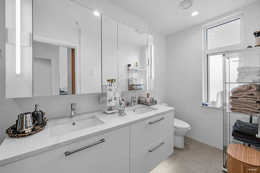 101 2035 Glenaire Drive North Vancouver, BC - 20