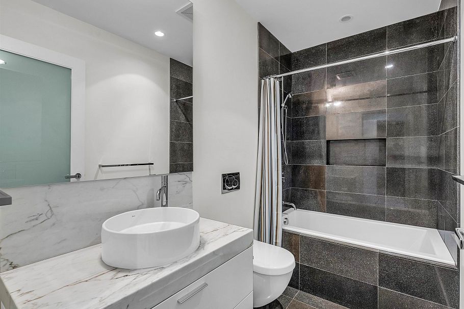 1301 277 Thurlow Street Vancouver, BC - 13