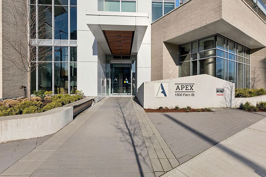 3006 1500 Fern Street North Vancouver, BC - 32