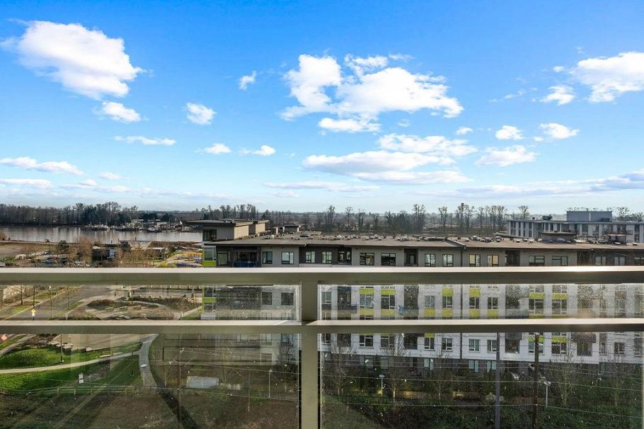 903 3281 E Kent Avenue North Vancouver, BC - 22