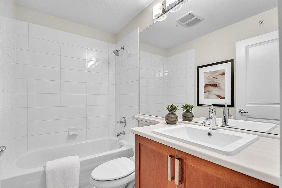 717 Premier Street North Vancouver, BC - 28