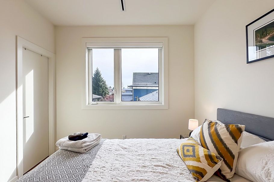 338 E 5th Street North Vancouver, BC - 21