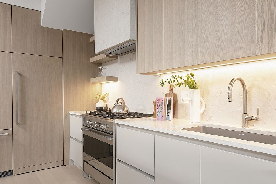 2138 E 10 Avenue Vancouver, BC - 4