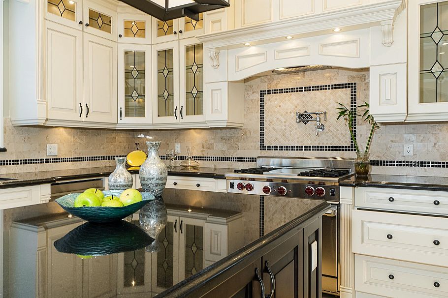 1657 W 58th Avenue Vancouver, BC - 12