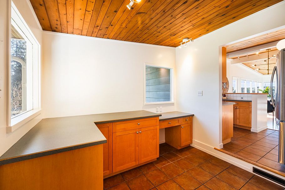 4202 Skyline Drive North Vancouver, BC - 23