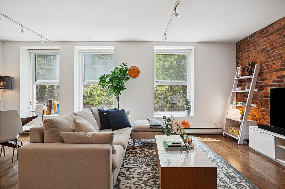 203 150 Alexander Street Vancouver, BC - 5