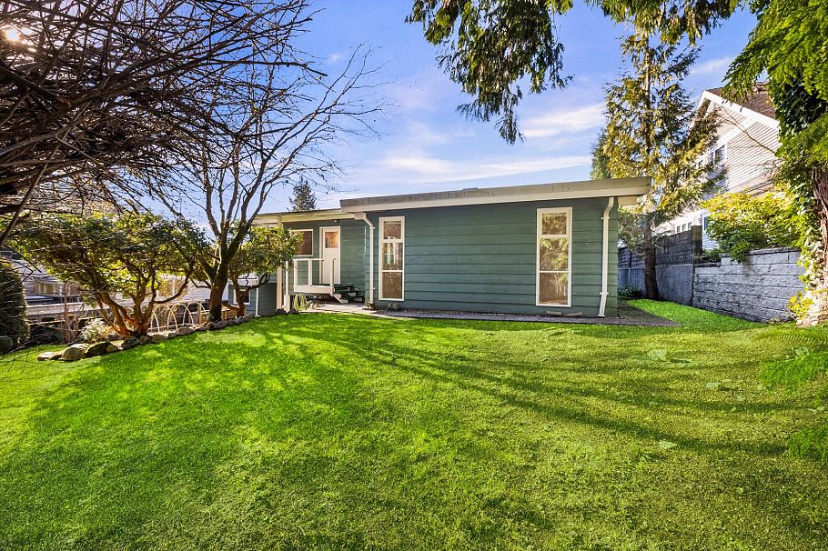 4202 Skyline Drive North Vancouver, BC - 37