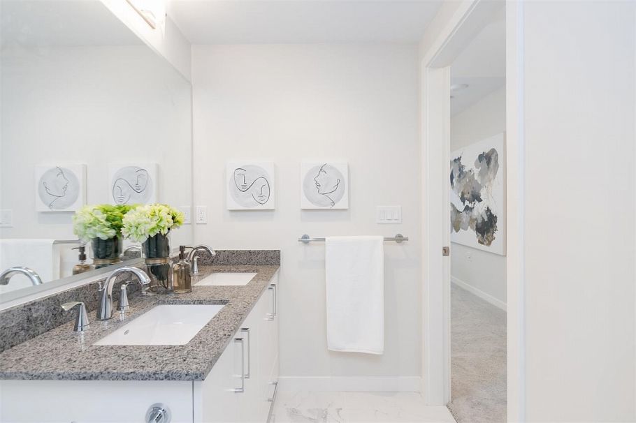 707 1708 Ontario Street Vancouver, BC - 10