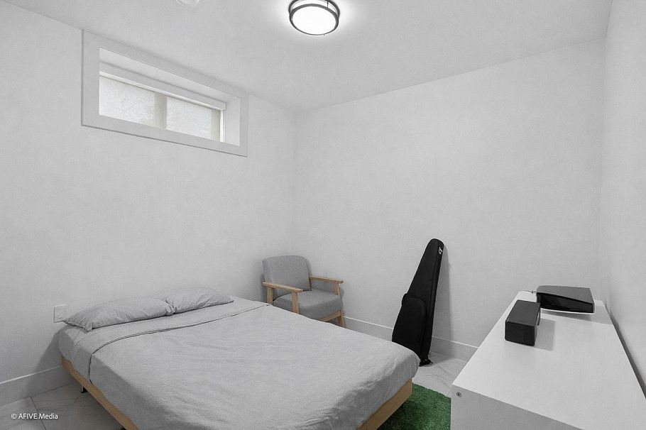 1052 E 50th Avenue Vancouver, BC - 19