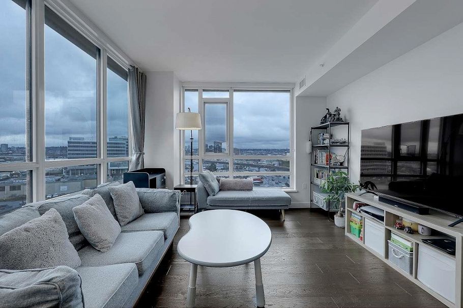 1003 3331 No. 3 Road Richmond, BC - 11