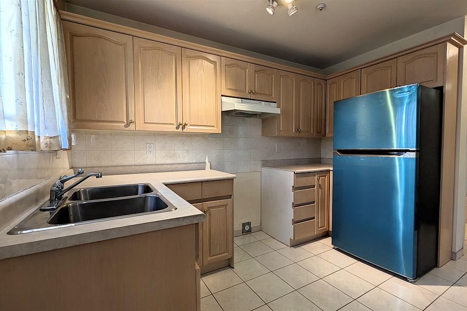 708 E 49th Avenue Vancouver, BC - 16