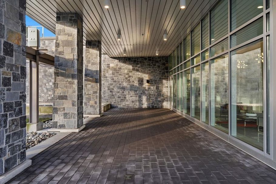 903 3281 E Kent Avenue North Vancouver, BC - 4