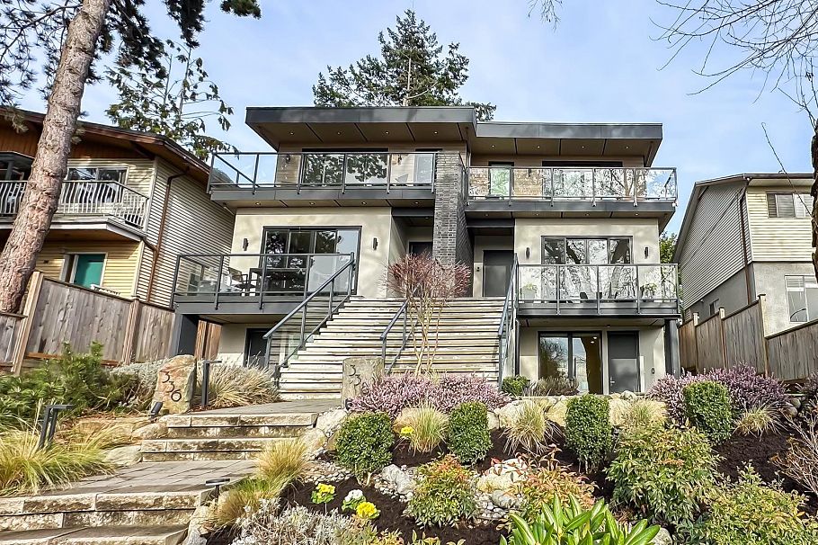 338 E 5th Street North Vancouver, BC - 1