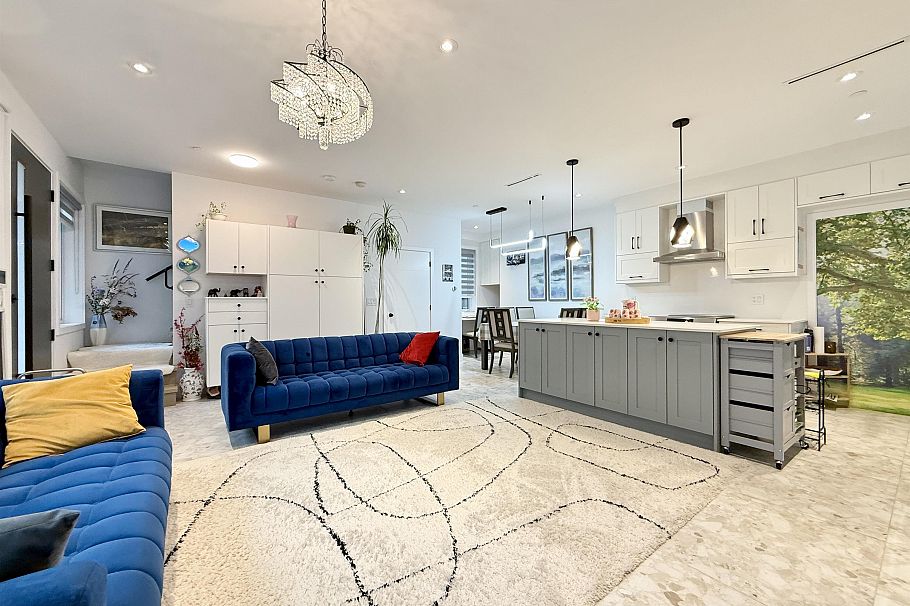 2931 E 28th Avenue Vancouver, BC - 3