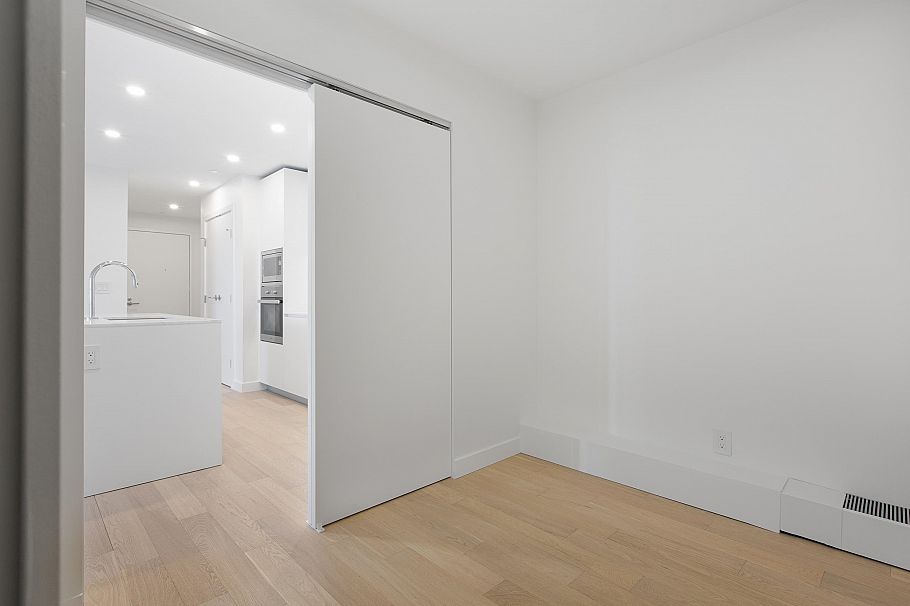 4201 1480 Howe Street Vancouver, BC - 7