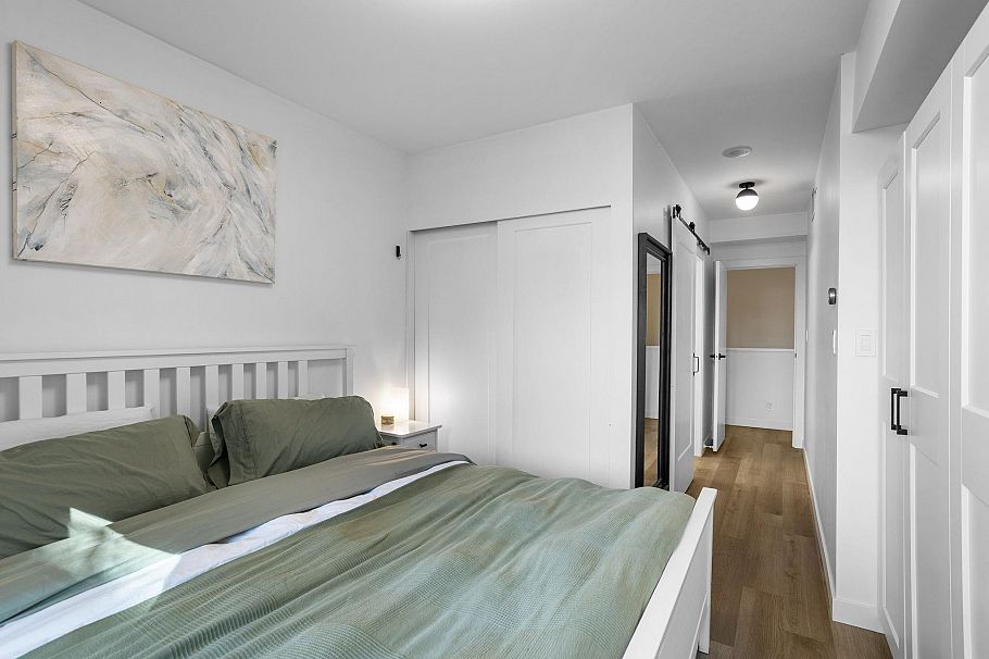 TH2 168 E Esplanade Avenue North Vancouver, BC - 23