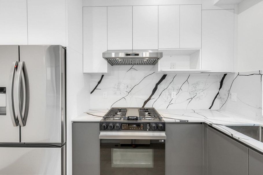 2 3547 E Georgia Street Vancouver, BC - 15