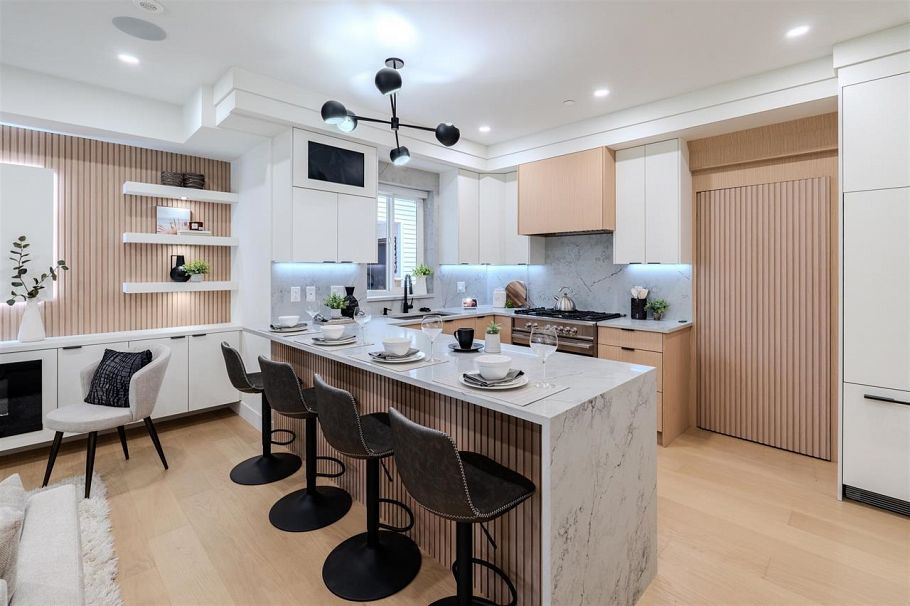 1 3576 E Pender Street Vancouver, BC - 10