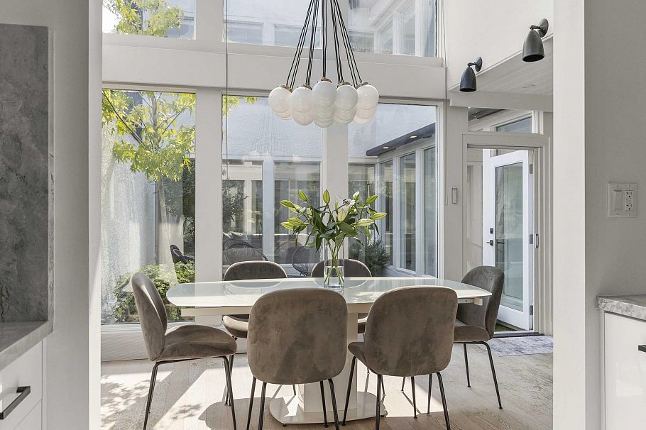 4615 W 7th Avenue Vancouver, BC - 13