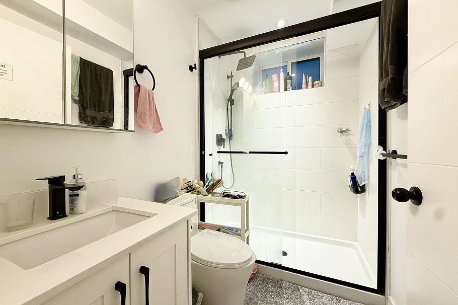 2931 E 28th Avenue Vancouver, BC - 19