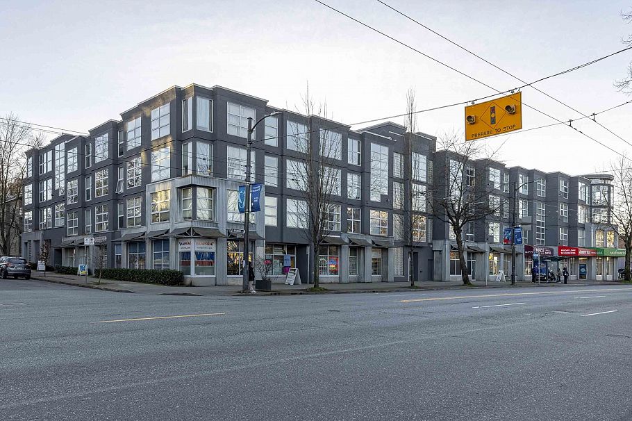 301 418 E Broadway Vancouver, BC - 23