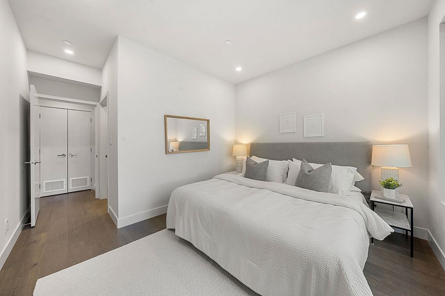 1 638 E 46th Avenue Vancouver, BC - 23