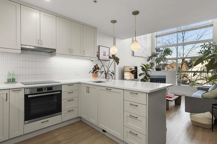 301 418 E Broadway Vancouver, BC - 7