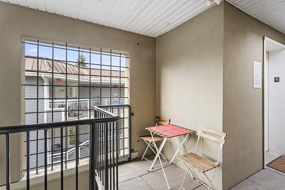 402 4688 W 10th Avenue Vancouver, BC - 32