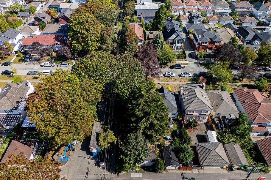 970 W 64th Avenue Vancouver, BC - 14