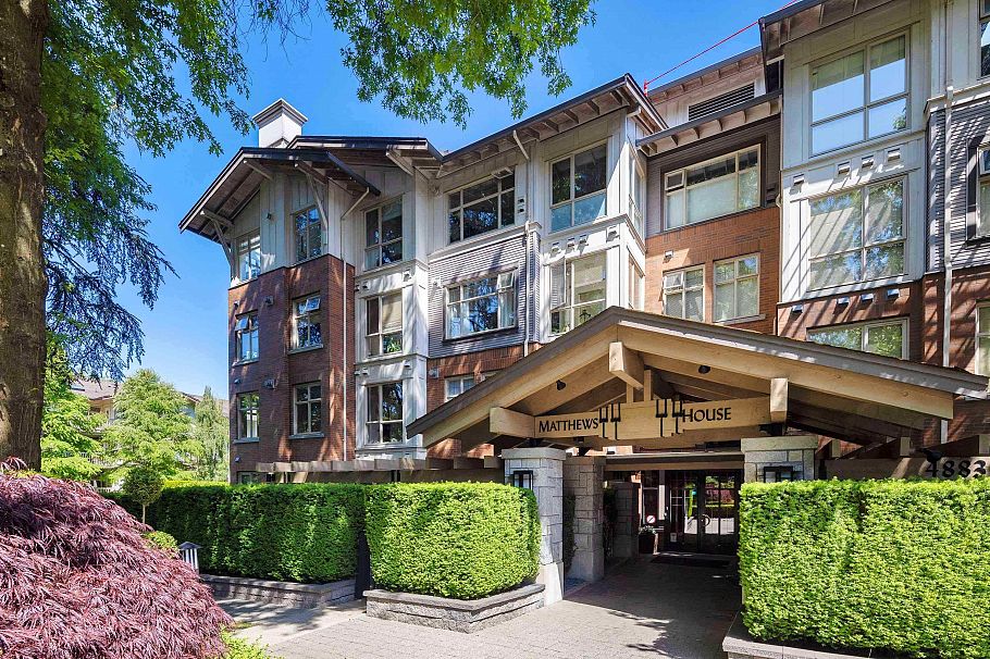 104 4883 Maclure Mews Vancouver, BC - 1