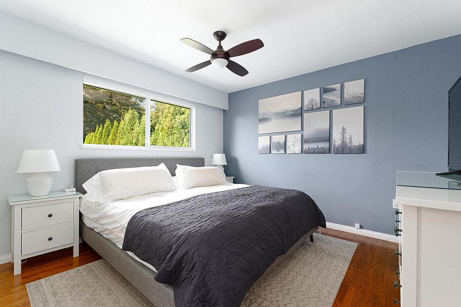 799 Plymouth Drive North Vancouver, BC - 23