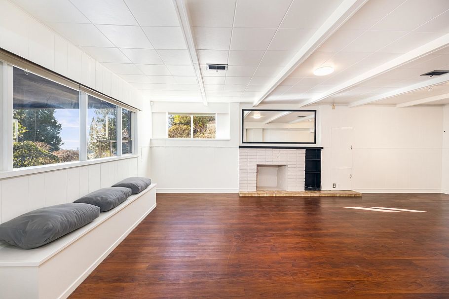 4202 Skyline Drive North Vancouver, BC - 33