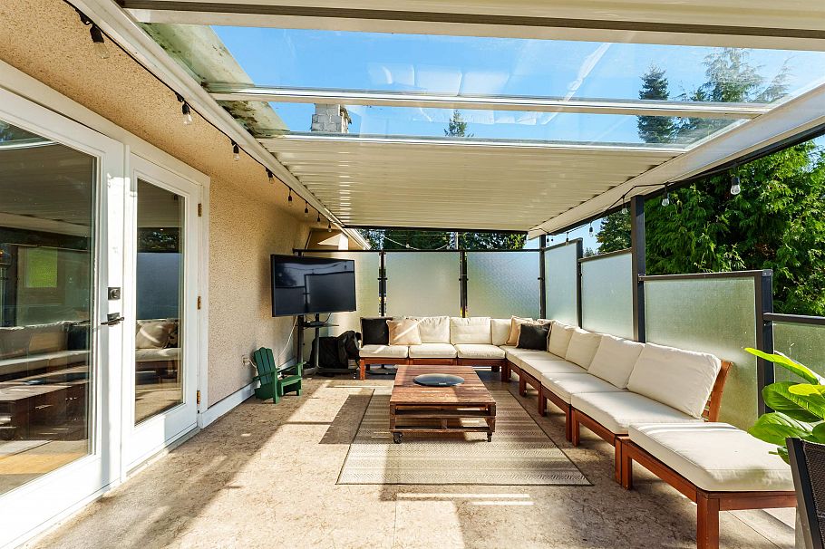 799 Plymouth Drive North Vancouver, BC - 18