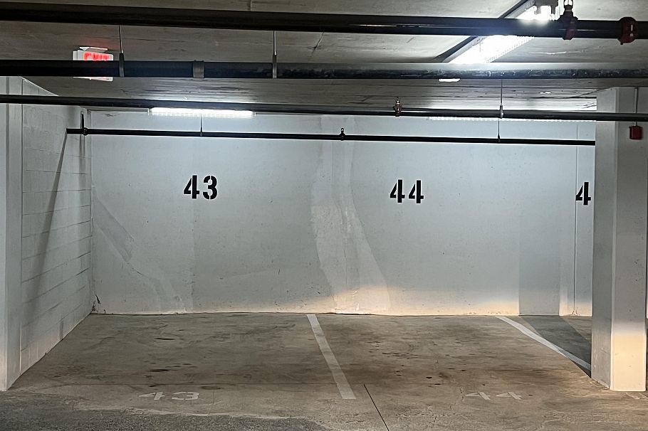 307 2858 W 4th Avenue Vancouver, BC - 9