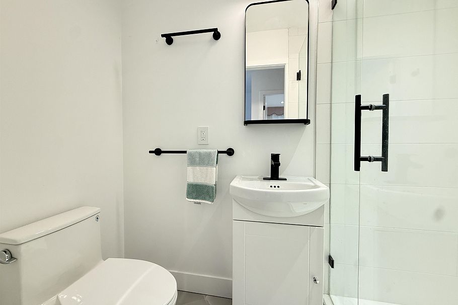 2931 E 28th Avenue Vancouver, BC - 10