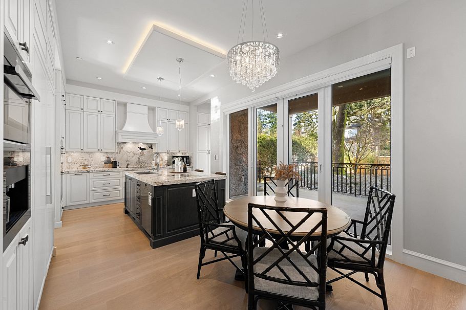 3981 W 35th Avenue Vancouver, BC - 12