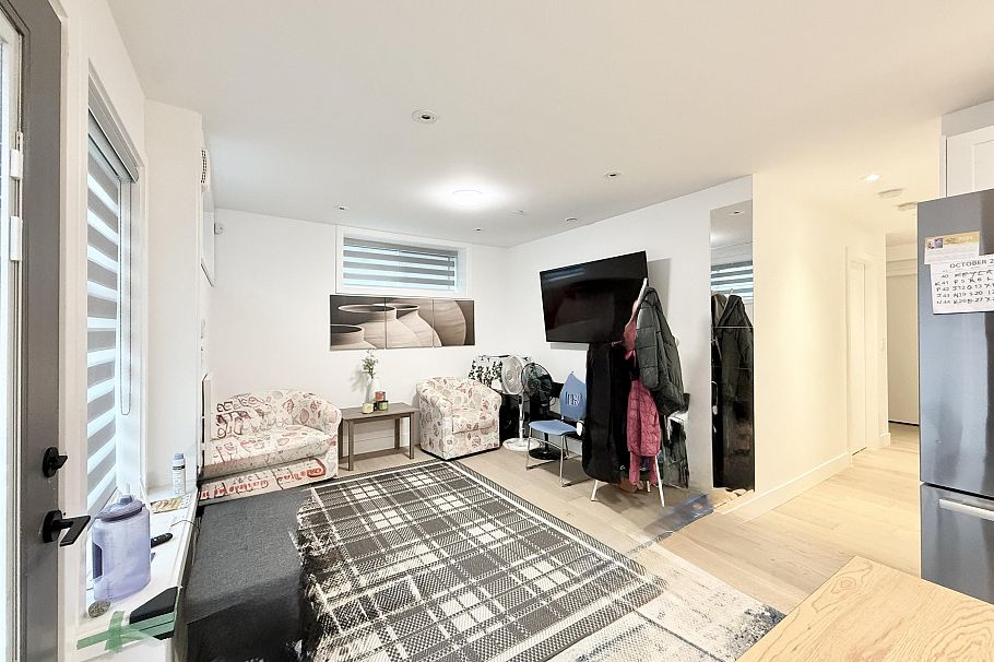 2931 E 28th Avenue Vancouver, BC - 28