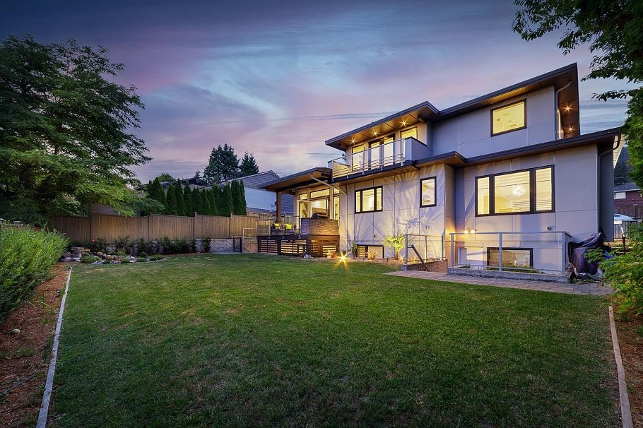 517 Granada Crescent North Vancouver, BC - 34