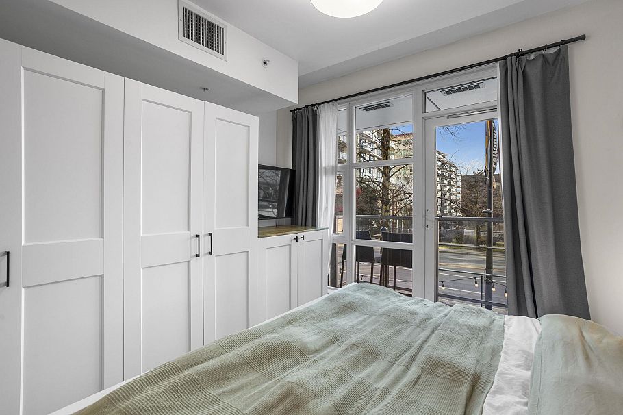 TH2 168 E Esplanade Avenue North Vancouver, BC - 24