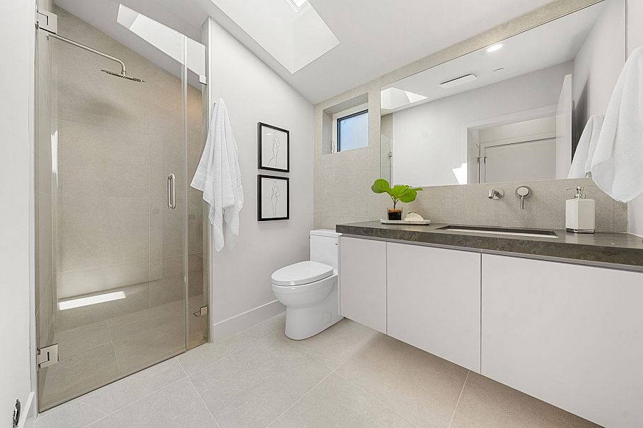 1 638 E 46th Avenue Vancouver, BC - 33