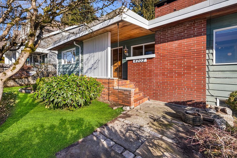 4202 Skyline Drive North Vancouver, BC - 3