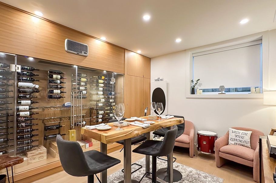 338 E 5th Street North Vancouver, BC - 11