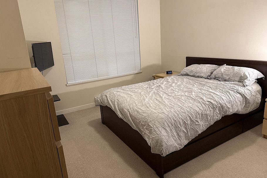 301 3651 Foster Avenue Vancouver, BC - 5