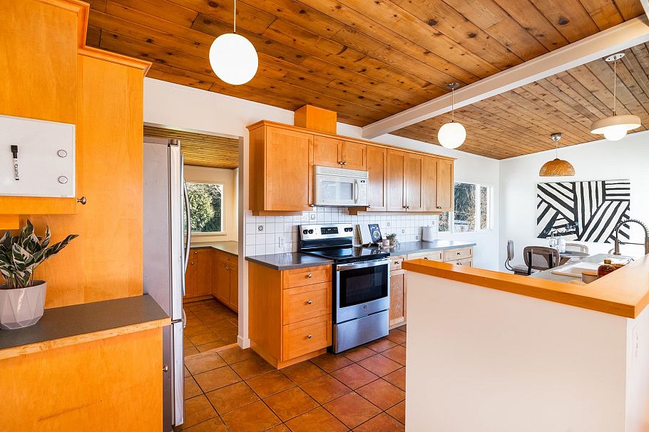 4202 Skyline Drive North Vancouver, BC - 17