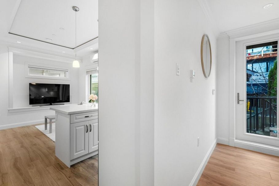 5095 Moss Street Vancouver, BC - 9