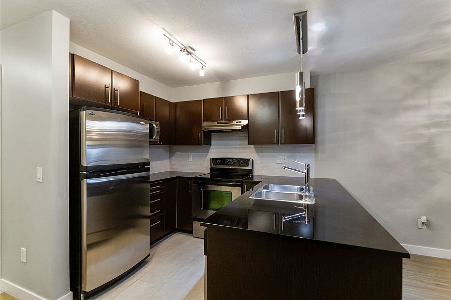 310 1633 Mackay Avenue North Vancouver, BC - 7