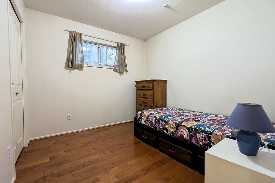 708 E 49th Avenue Vancouver, BC - 20